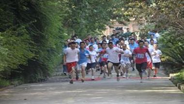 【綿陽(yáng)晚報(bào)】一場(chǎng)酣暢淋漓的馬拉松