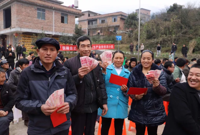 1582794196(1) 1582794196(1)