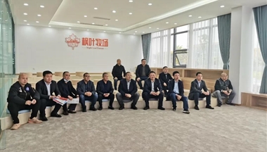 四川綠然科技集團董事局主席周漢知一行到訪鐵騎力士